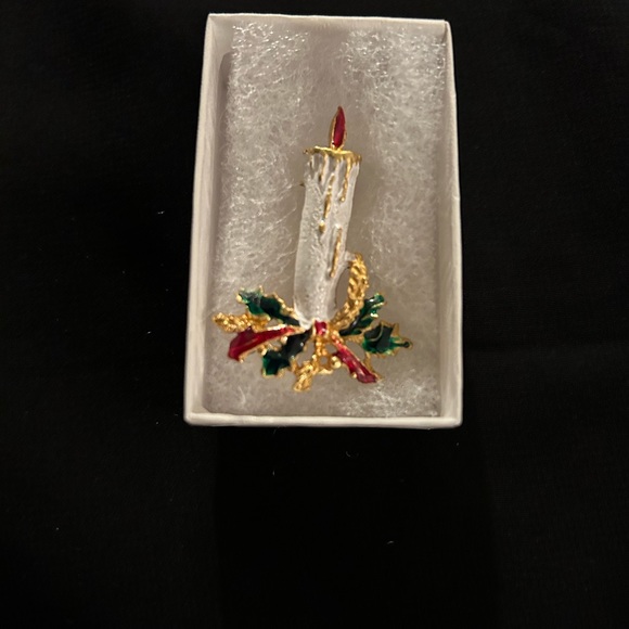 VTG Enamel Christmas Candle brooch with original gift box. - Picture 6 of 9